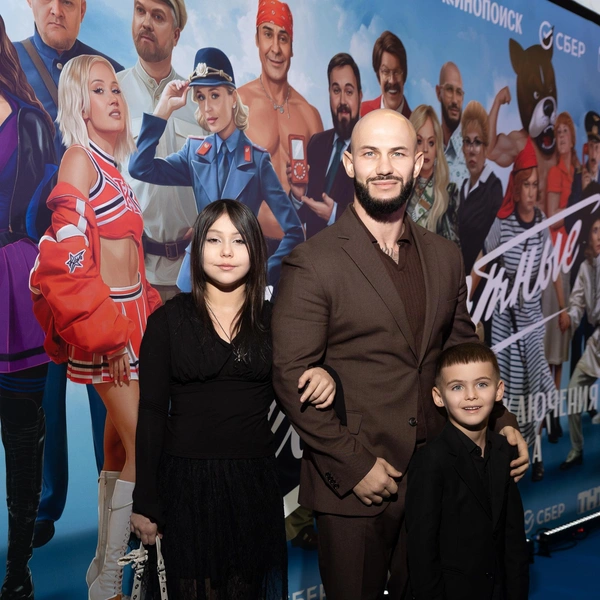 Джиган с детьми | Источник: Телеканал ТНТ