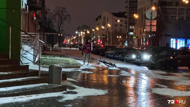 Город снова рискует превратиться в каток | Источник: читатель 72.RU