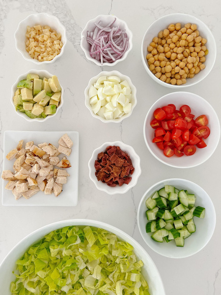 Худеем как Дженнифер Энистон — рецепт простейшего салата, который помогает сбросить 15 кг