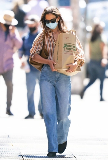 Кэти Холмс в Нью-Йорке | marieclaire.ru