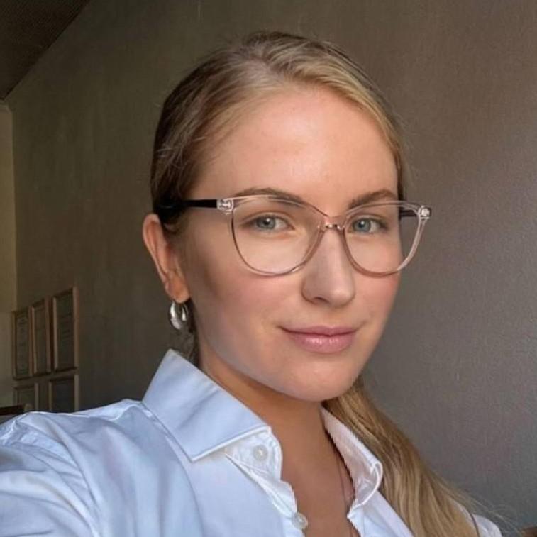 <p>Татьяна Мотовилова</p>