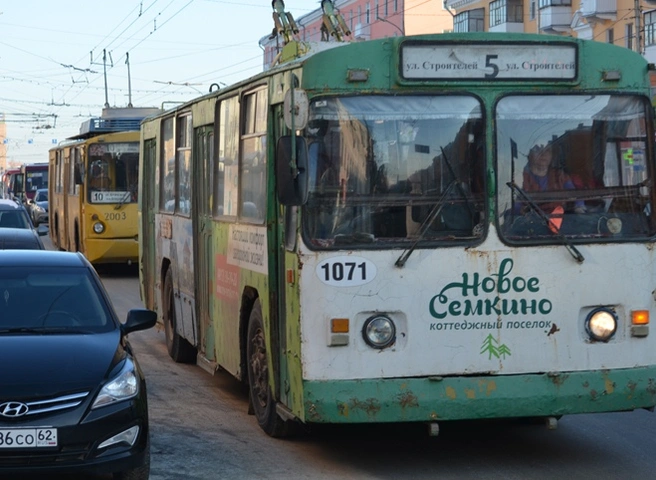 Зарплата водителей УРТ вырастет до 60 тыс. рублей | ya62.ru