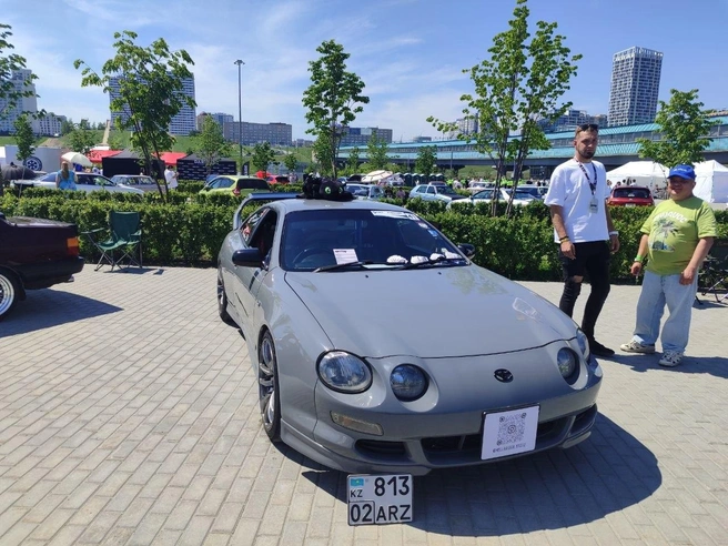 Toyota Celica — еще один представитель спортивных автомобилей на выставке | Источник: Мария Тищенко / NGS.RU
