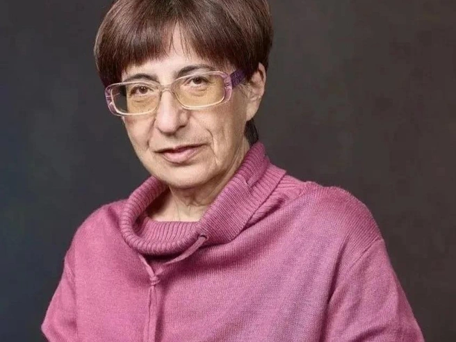 Сейчас Елена Зарецкая — единственный обладатель звания «Народный учитель России» в Новосибирске | Источник: Андрей Травников / Телеграм