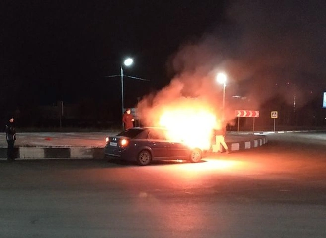 В Дашково-Песочне вспыхнул автомобиль | ya62.ru