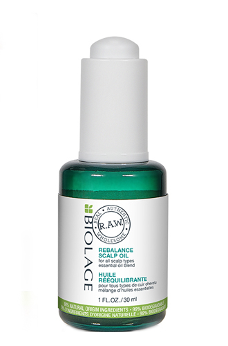 Масло для кожи головы R.A.W. Rebalance, Matrix BiolageУход для кожи головы с экстрактами масел кедрового ореха, фенхеля, мяты перечной и лемонграсса восстанавливает баланс кожи головы, усиливает кровообращение, стимулирует рост волос. Можно использовать перед мытьем головы шампунем или как интенсивный ночной уход.