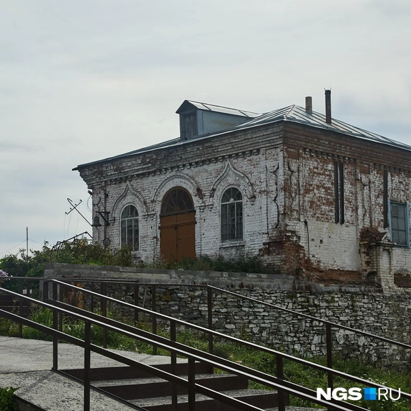 И, кажется, во многом именно бедность города спасла его историческую застройку: здесь не было масштабного строительства, как в Новосибирске | Источник: Александр Ощепков / NGS.ru