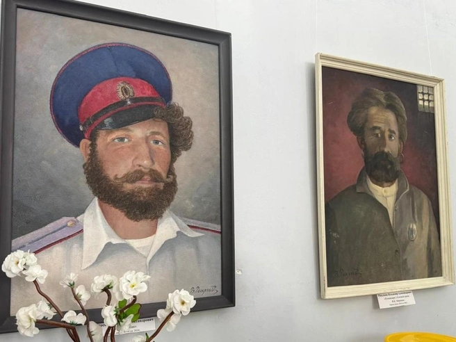 За одним из портретов скрыта большая трагедия, случившаяся недавно | Источник: родственники Владимира Рахлеева