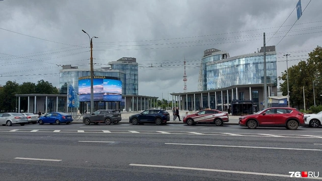 В столице Золотого кольца за пару десятилетий появились и стеклобетонные здания | Источник: Анна Голубницкая / MSK1.RU