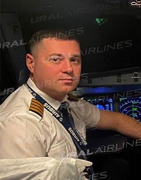 Плач детей, уверенный голос стюардессы: происходящее на борту самолета Сочи — Омск до посадки