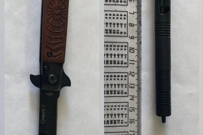 Бывший заключенный принес в суд нож и сигнальную ракету