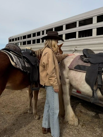 От падела до конного спорта: как хобби заменяют аксессуары в 2026 От падела до конного спорта: как хобби заменяют аксессуары в 2026