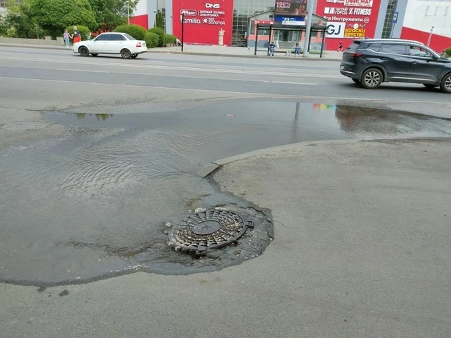 Восстановление водоснабжения ведется планово, без аварийных утечек. | Источник: Мария Умнова / V1.RU