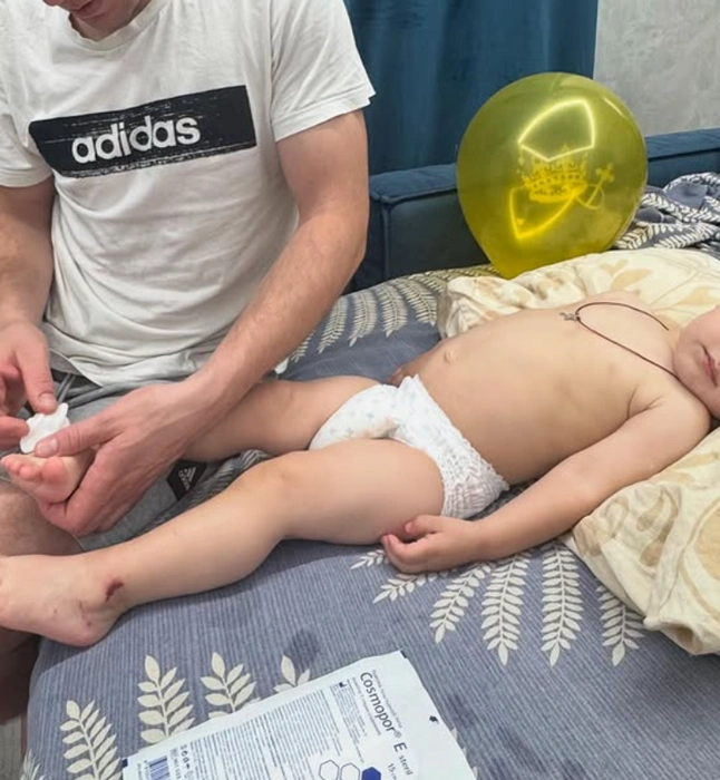 Ссадины получил и малолетний сын женщины | Источник: _kkarina_555 / Instagram (экстремистская организация, деятельность запрещена на территории РФ)