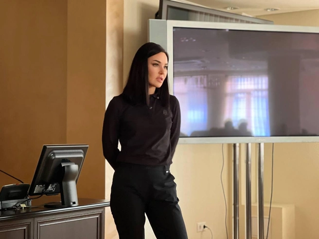  В отличной физической форме Боровицкая благодаря онлайн-фитнесу | Источник: Новости Госжилинспекции Тюменской области / T.me