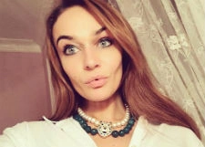 Алена Водонаева купила коньячное авто