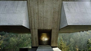 Агустин Эрнандес Наварро: брутализм, древние цивилизации и офис-пирамида в Мехико