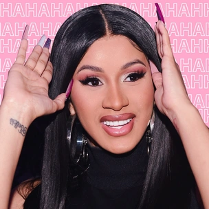 Королева самоиронии: Cardi B потроллила себя, опубликовав неудачное фото