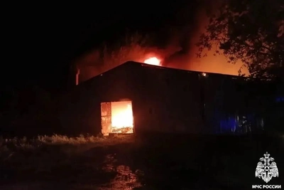 Ночной пожар в мебельном цехе: погиб охранник