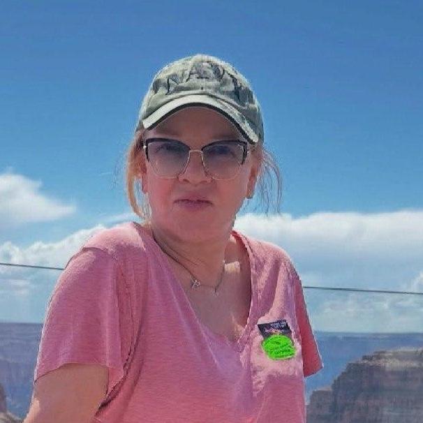 Гагарина отдыхает на шикарной вилле в Дубае, Валюшкина исследует реку Колорадо: звезды на майских праздниках