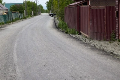 В Хомутово заасфальтировали проблемную грунтовую дорогу
