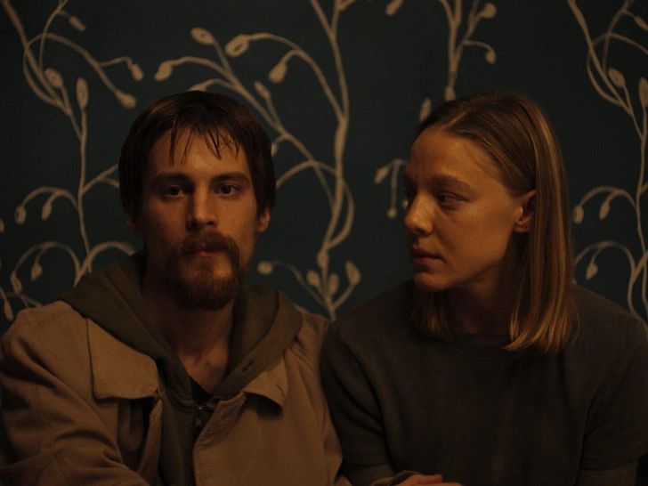 Страдания — смысл жизни: 3 знака зодиака, которые живут как в романе Достоевского | marieclaire.ru