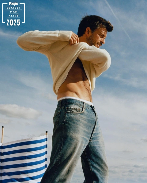 Джонатан Бейли