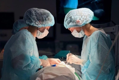 Orenburg Doctors Remove Giant Ovarian Tumor from 16-Year-Old