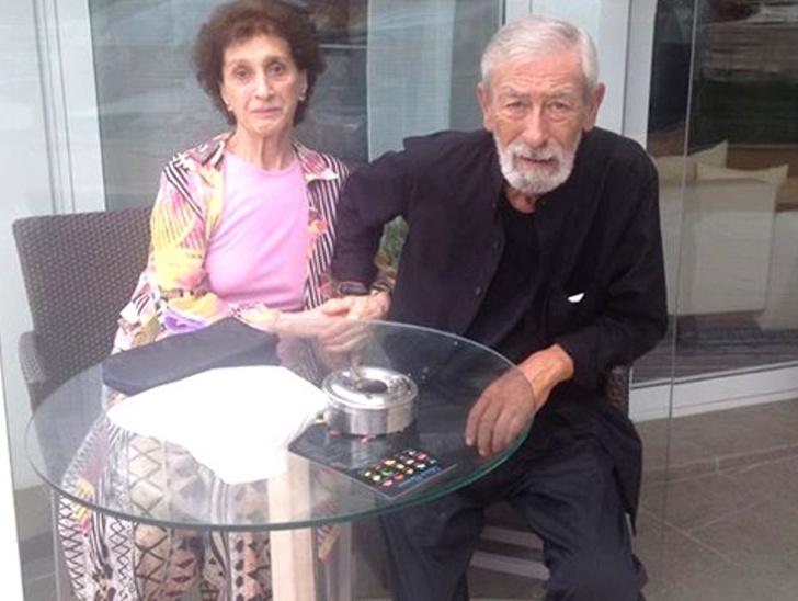 Вахтанг Кикабидзе обрел вечный покой рядом с женой, которую пережил на год