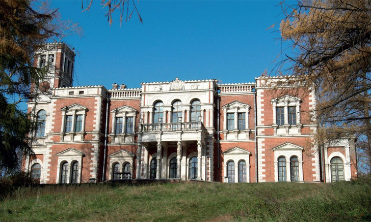 Дом-усадьба с кариатидами в Быково: история и подробный архитектурный разбор