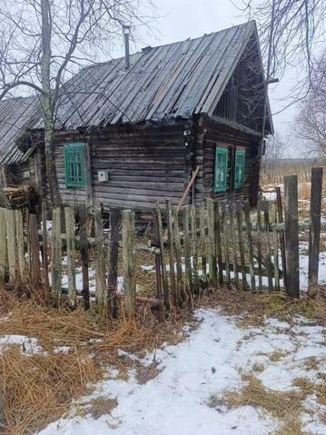 В поселке Сараны продают старый деревянный дом | Источник: Avito.ru