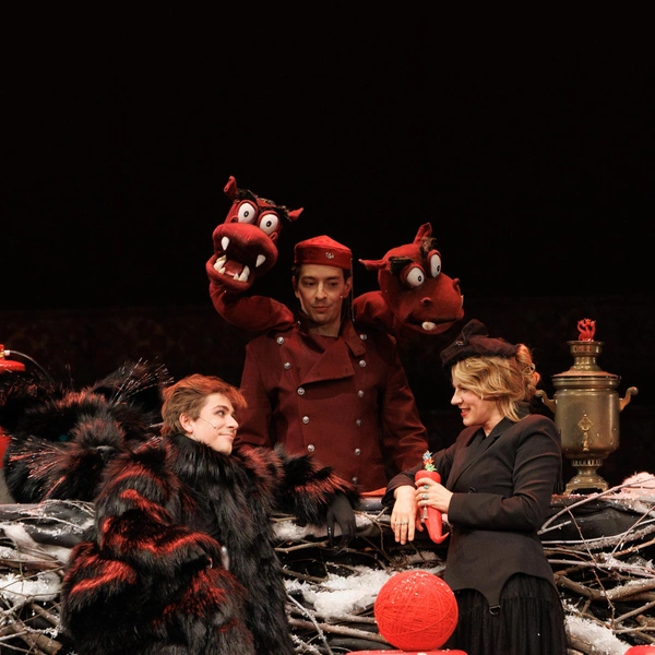 Мир моды и новые смыслы: как прошла премьера Ozon Селект в Драматическом театре на Малой Бронной