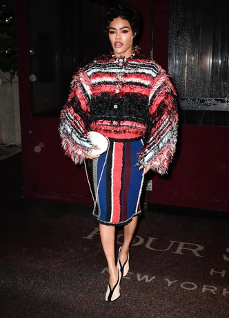 Как Тейяна Тейлор снова сделала открытый живот фэшн-заявлением: 30 лучших ее образов Как Тейяна Тейлор снова сделала открытый живот фэшн-заявлением: 30 лучших ее образов