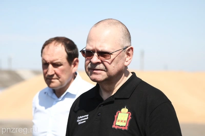 Мельниченко проверил производство удобрений в Лунинском районе