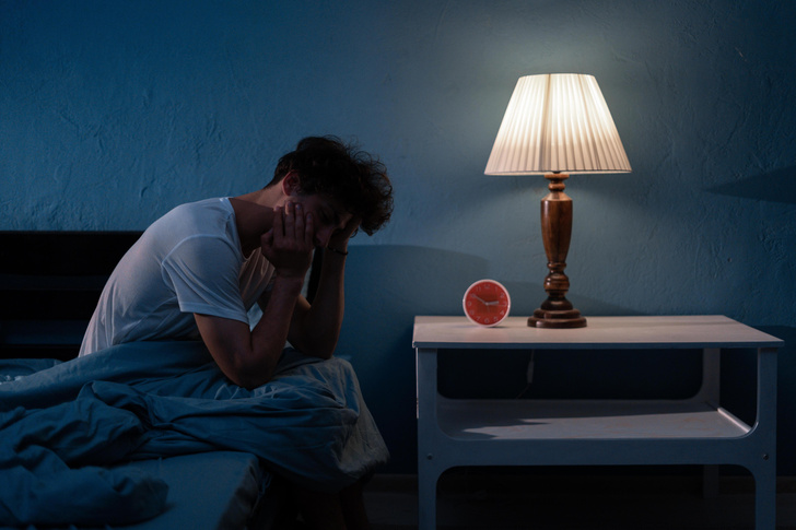 Дело не в подушке: 7 неочевидных причин, почему после сна болит голова