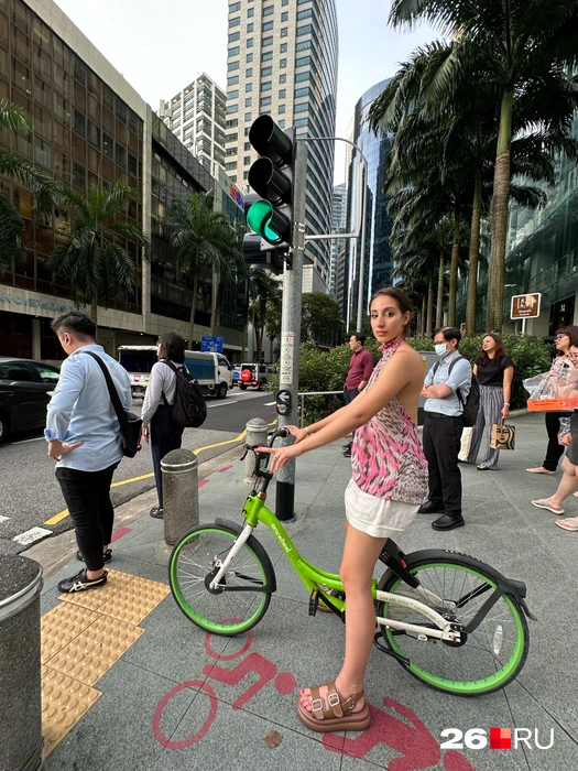 Улица Raffles Place в Сингапуре | Источник: Габриелла Захарова / 26.RU