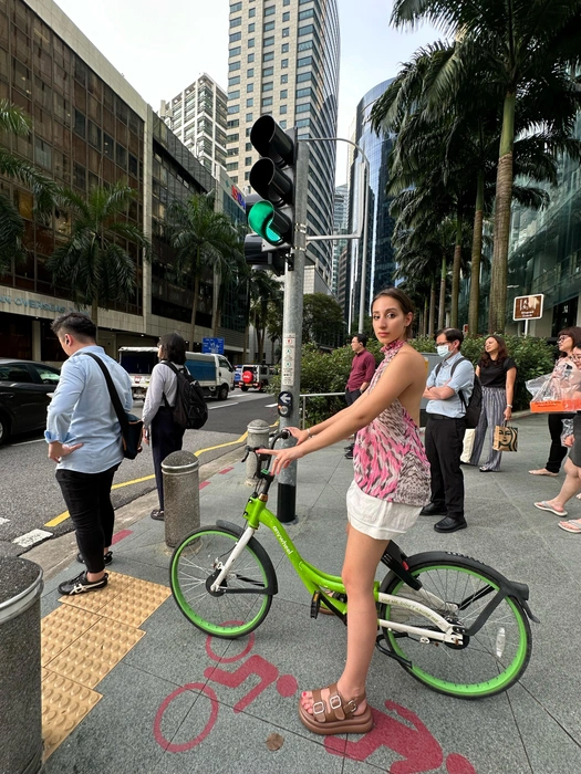 Улица Raffles Place в Сингапуре | Источник: Габриелла Захарова / 26.RU