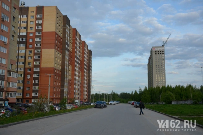 Вся территория на фото принадлежит жильцам двух домов ДПР 7 улица Соколова