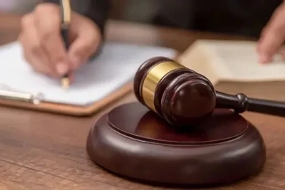 Женщину обвиняют в смертельном ножевом ранении мужа