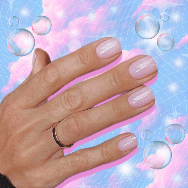 Мыльные ногти: 6 нескучных нюдовых маникюров в эстетике clean girl