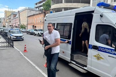 Коммуниста Анидалова задержали за Красное знамя на Первомае