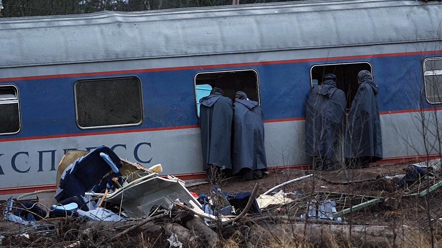 Мужчина погиб под колёсами поезда Воркута — Москва