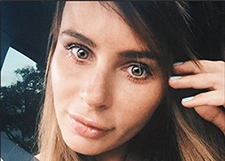 Саша Зверева родит при полном параде
