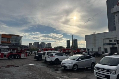 Более 10 пожарных машин у ТЦ «Кубатура» в Красноярске