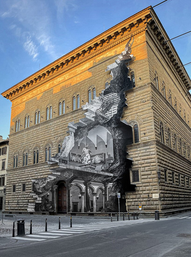 Инсталляция JR на фасаде палаццо во Флоренции