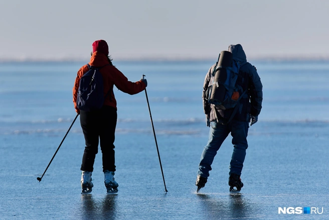 Горожане катались по бесконечному катку | Источник: Александр Ощепков / NGS.RU