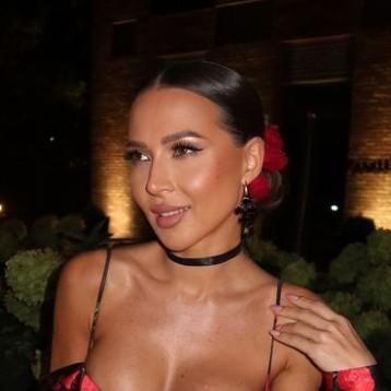 Пока мама борется с раком: родные Лерчек устроили ее маленькому сыну день рождения в пиратском стиле