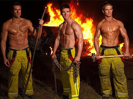 Австралийские пожарные обнажились для календаря