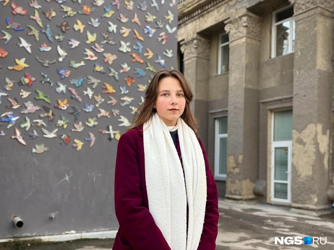 Составлять образы простые, но эффектные — целое искусство | Источник: Алена Золотухина / NGS.RU