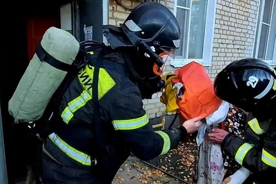 В Ефремове при пожаре спасли трёх человек, среди них дети